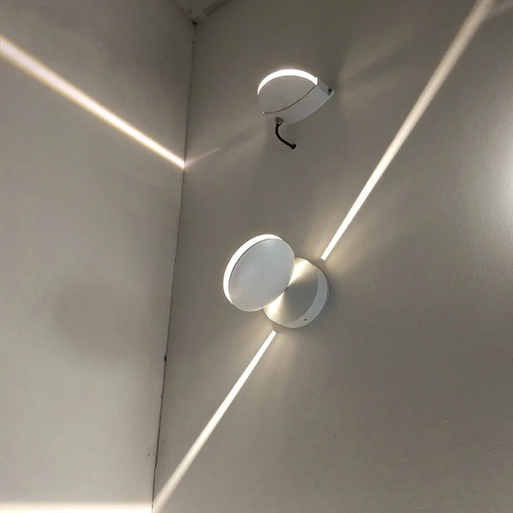 Graceful Nest AquaGuard Wall Lamp