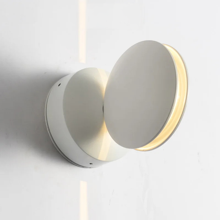 Graceful Nest AquaGuard Wall Lamp